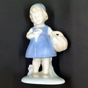 Vtg Lego Porcelain Dutch Girl Figurine With Basket & Bouquet 1950s Japan